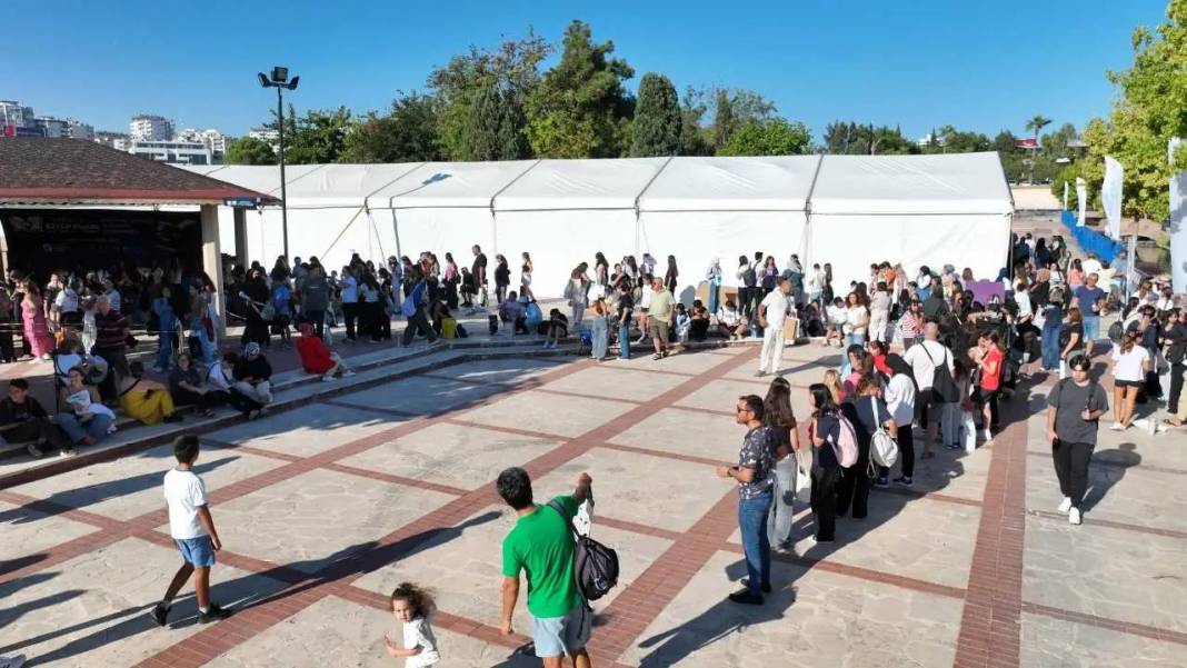 Antalya Kitap Fuarı Ziyaretçi Patlaması Yaşadı! 2